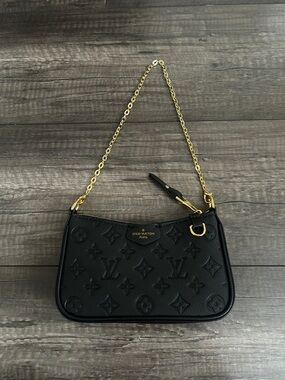 lv shoulder purse